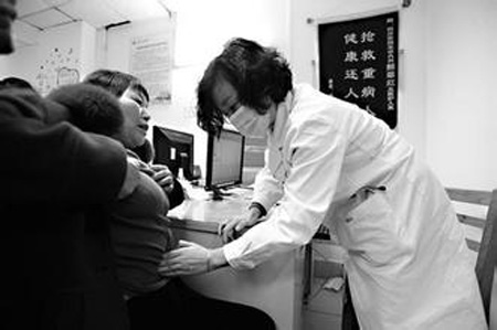 糾結(jié)之后，這位全科醫(yī)生有話說