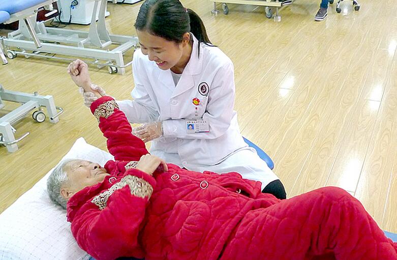 安徽省淮北市中醫(yī)醫(yī)院康復(fù)科把心理愉悅治療融進傳統(tǒng)康復(fù)治療