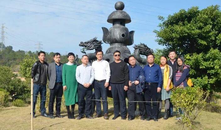 葛洪后裔、寧波寧?？h岔路鎮(zhèn)黨委書記葛歡善率隊來我園參觀考察