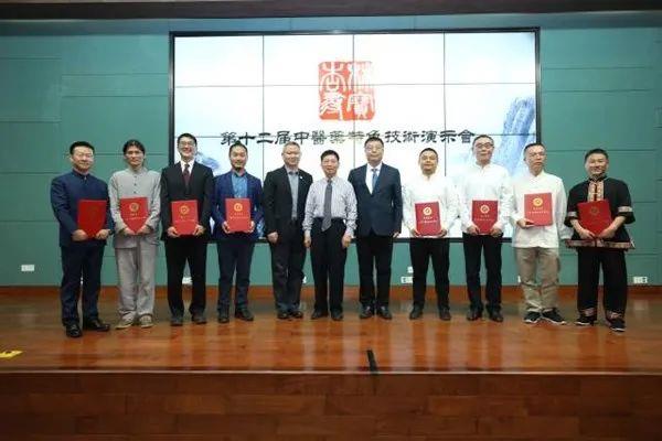 “杏林尋寶”再集結(jié)，8位獻(xiàn)寶人展示獨(dú)門中醫(yī)“絕活”